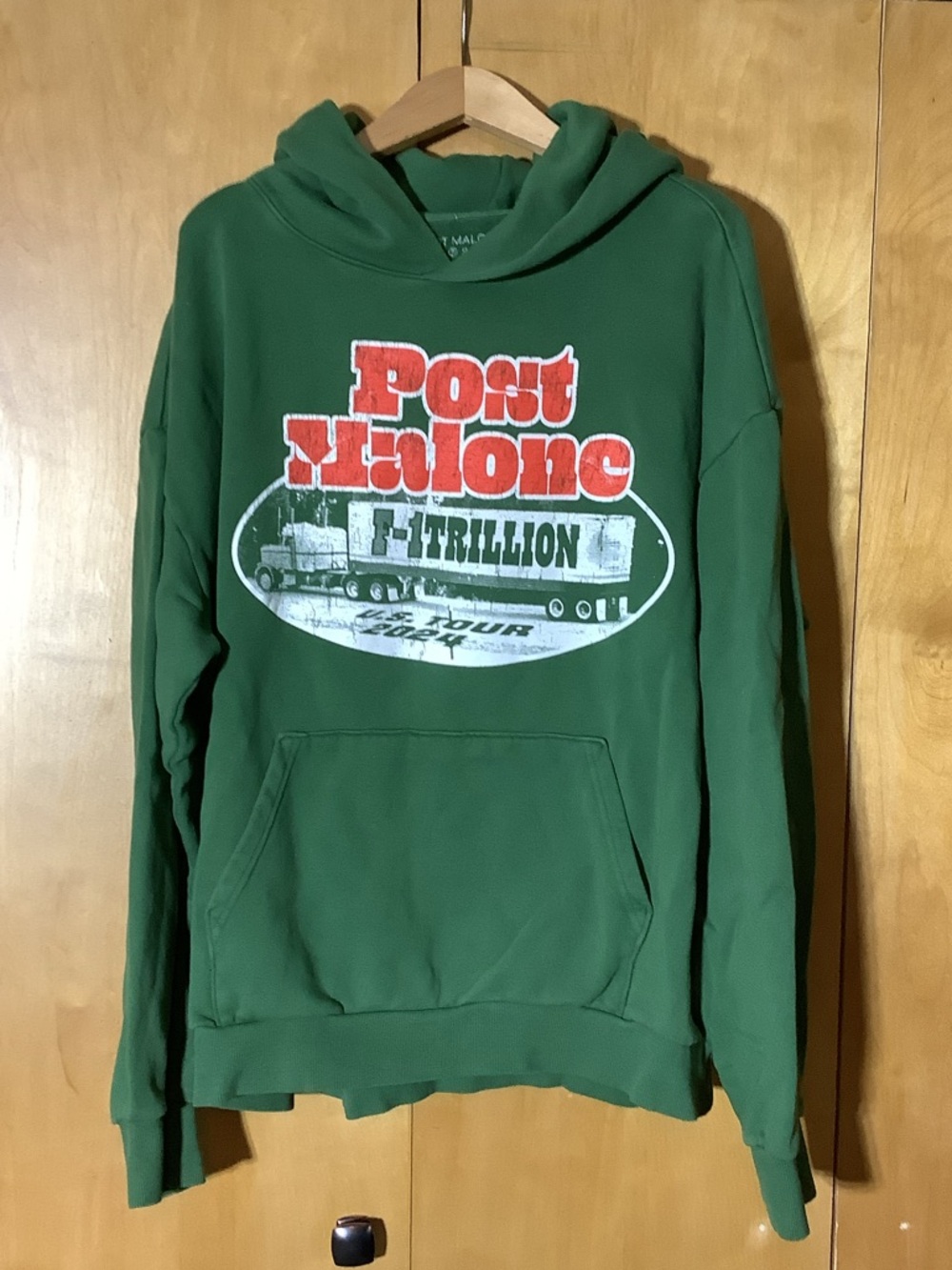 Post Malone F-1 Trillion US tour 2024 green hoodie, size 2XL